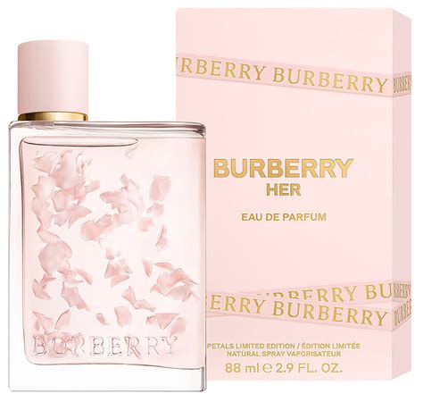 burberry daisy perfume|burberry her petals.